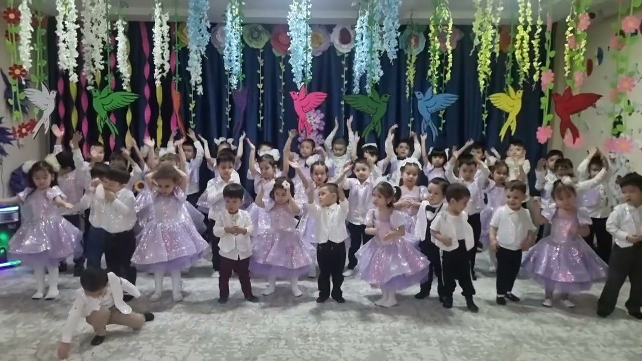 Утренник.  Мамочка милая