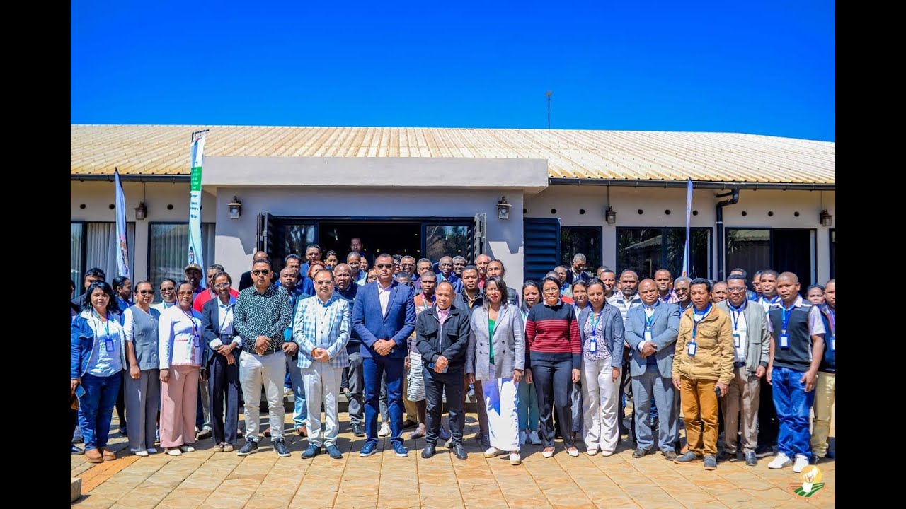 𝐀𝐭𝐫𝐢𝐤𝐚𝐬𝐚 𝐧𝐚𝐬𝐢𝐨𝐧𝐚𝐥𝐲 𝐡𝐨 𝐟𝐚𝐦𝐩𝐢𝐫𝐨𝐛𝐨𝐫𝐨𝐛𝐨𝐚𝐧𝐚 𝐧𝐲 𝐬𝐞𝐡𝐚-𝐩𝐢𝐡𝐚𝐫𝐢𝐚𝐧𝐚 𝐫𝐨𝐧𝐨𝐧𝐨, 𝐅𝐚𝐫𝐢𝐭𝐫𝐚 𝐕𝐚𝐤𝐢𝐧𝐚𝐧𝐤𝐚𝐫𝐚𝐭𝐫𝐚