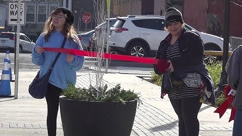 Students bring Christmas spirit to downtown Wilkes-Barre