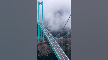 Huajiang Canyon Bridge: adembenemende drone-uitzichten voorafgaand aan de feestelijke opening