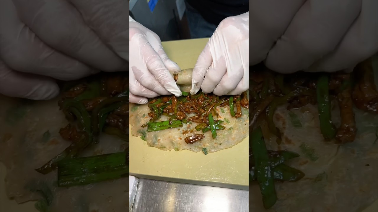 HOT PEPPER SHREDDED BEEF SCALLION PANCAKE from Steam Nyc in Greenwich Village! 🔥🔥 #DEVOURPOWER