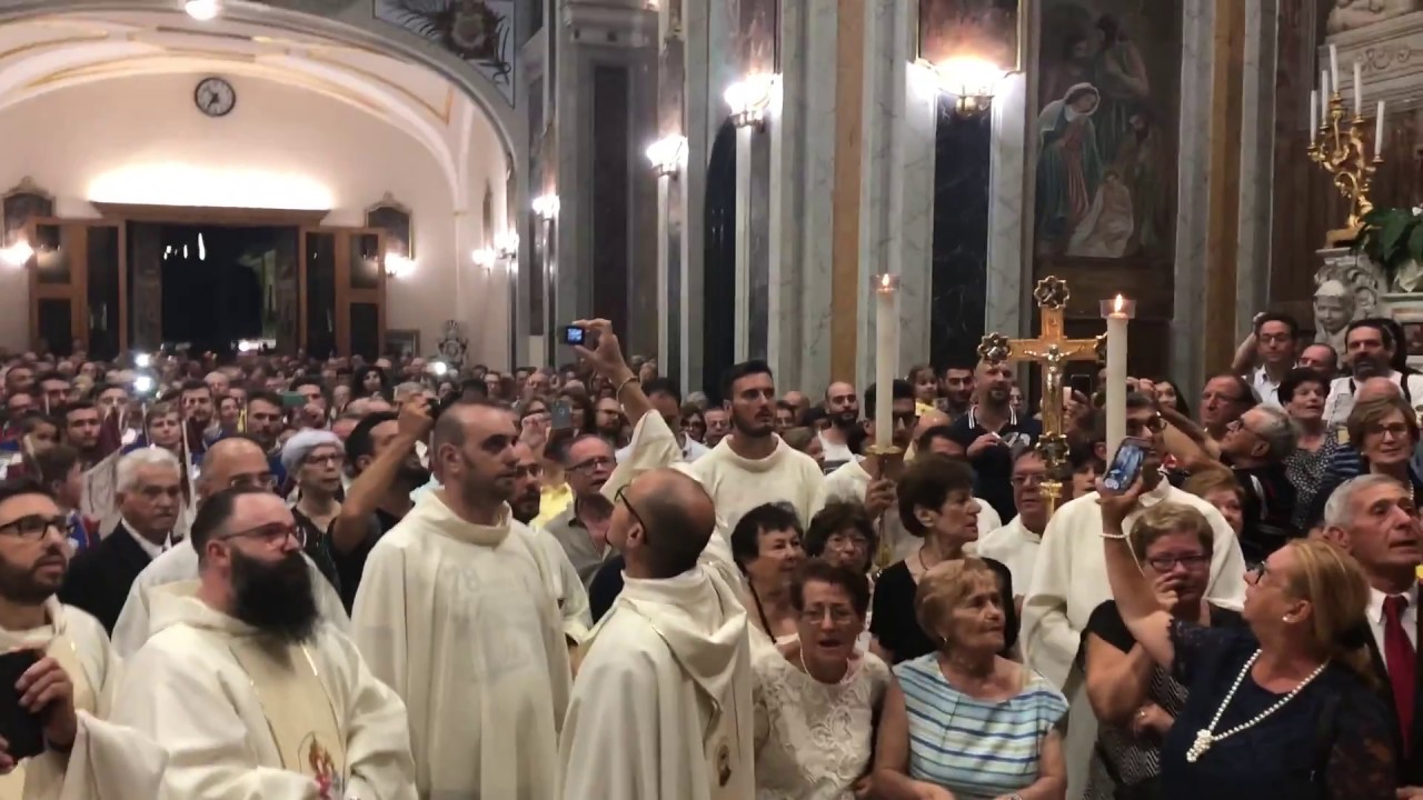Evviva Maria. La benedizione di fr Alessandro Mastromatteo