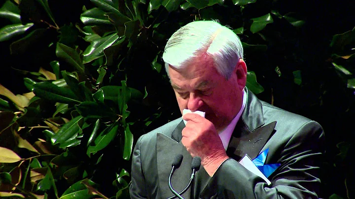 Panthers owner Jerry Richardson cries talking abou...