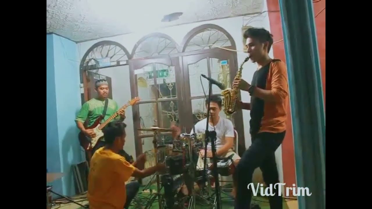 Familys Group 2015 Menghibur dengan lagu Melody Cinta Rhoma Irama.