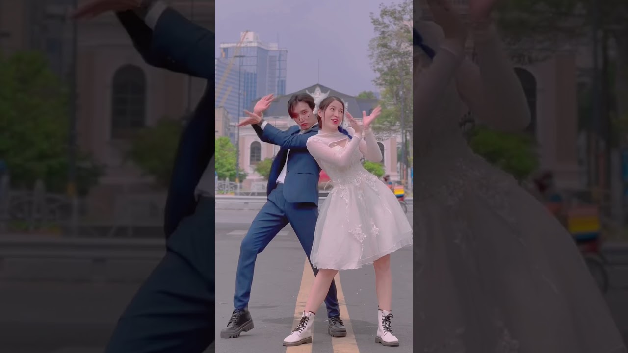 Mr.Virgo tặng Linh Barbie 7 sắc cầu vồng - youtube