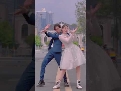 Video Mr.Virgo tặng Linh Barbie 7 sắc cầu vồng - youtube