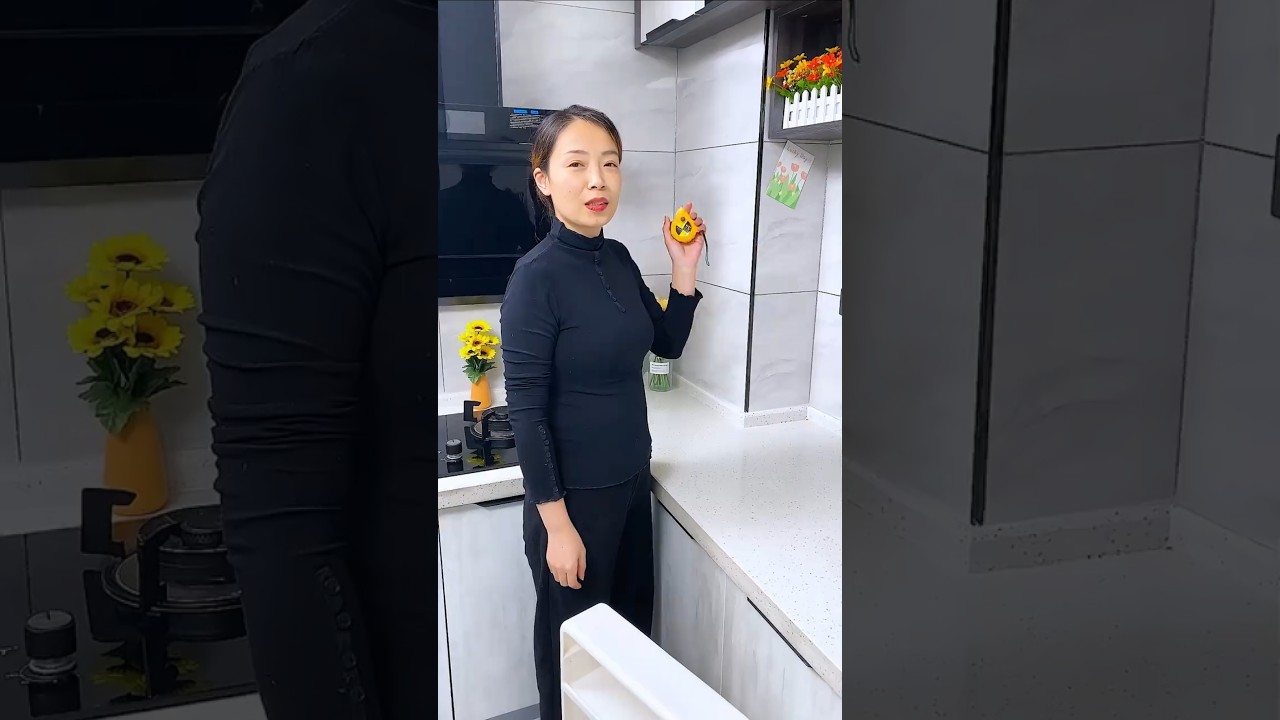 Pantry Organization Ideas: Easy and Efficient Shelving Solutions. Smart Storage.