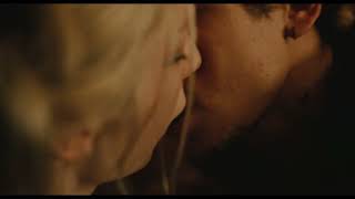 Elliot and Jules' first kiss|| Euphoria 2x4
