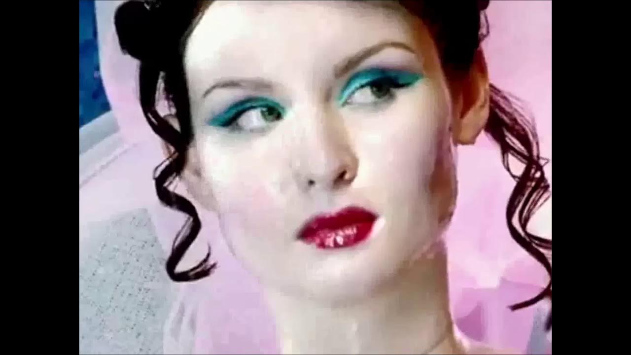 Sophie ellis bextor 2022. Софи элистер бекстор. Софи элистер бекстор фото. Freemasons feat. Sophie ellis bextor 2022.