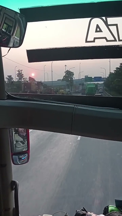 JALAN JALAN NAIK BUS DENGERIN MALAM TASYA ROSMALA #seru #jalanjalan #dangdut #viral #shorts