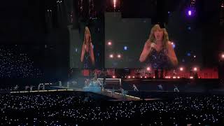 Taylor Swift - We are never ever getting back together - reputation stadium Tour Intro \/ reptour