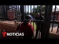 Emma Coronel recibe la visita de su abogada en prisión | Noticias Telemundo