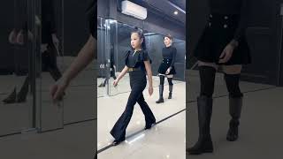 Mẫu nhí catwalk siêu thần thái #bybacademy