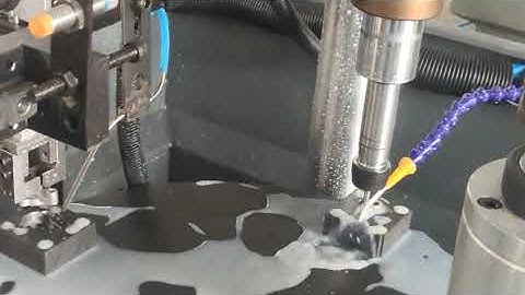 Automatic Drilling Tapping Machine With Feeder Bowl Connected With Cover