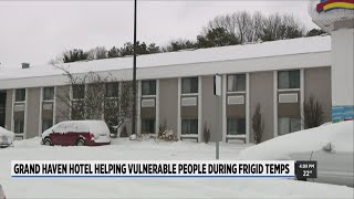 Grand Haven hotel helps with housing during frigid temperatures