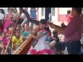 Niña Tocando Arpa. MOLIENDO CAFÉ y LA BALADA DEL MARIACHI. SOFÍA GONZÁLEZ.