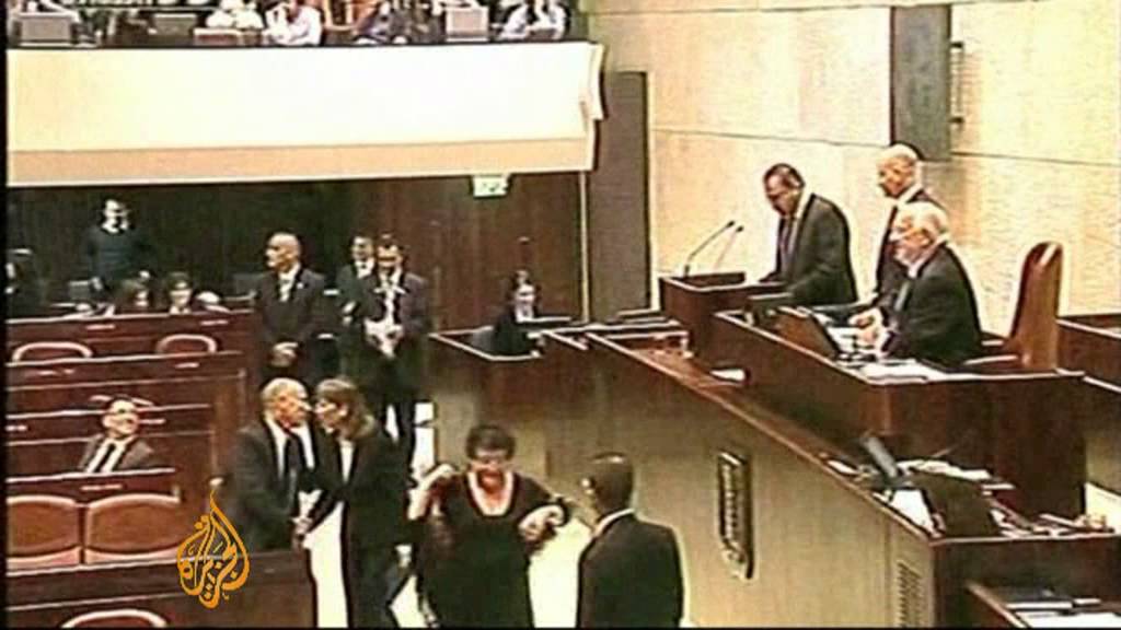 استقال وزير الخارجية الإسرائيلي بعد توجيه الاتهام إليه