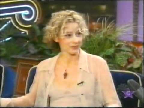 Video: Traylor Howard (igralka) Neto vrednost: Wiki, poročena, družina, poroka, plača, bratje in sestre