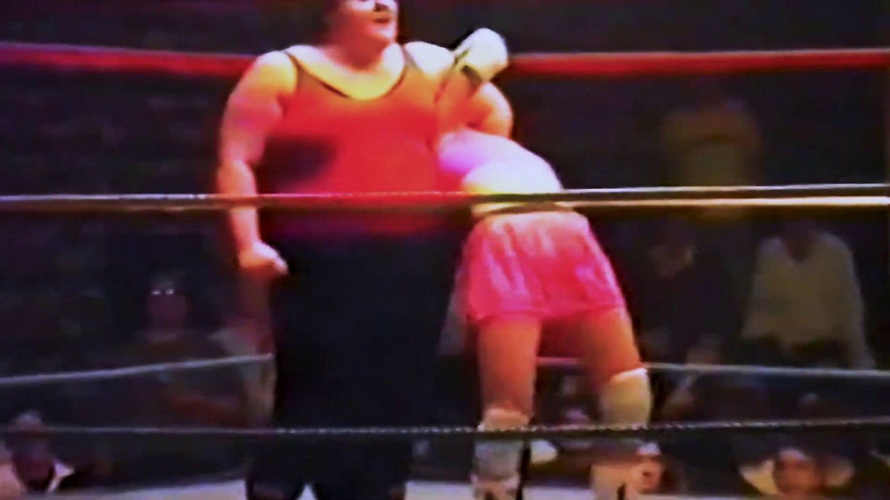 Klondyke Kate Vs Julie Starr | Classic British Women's Wrestling | Bristol 1990