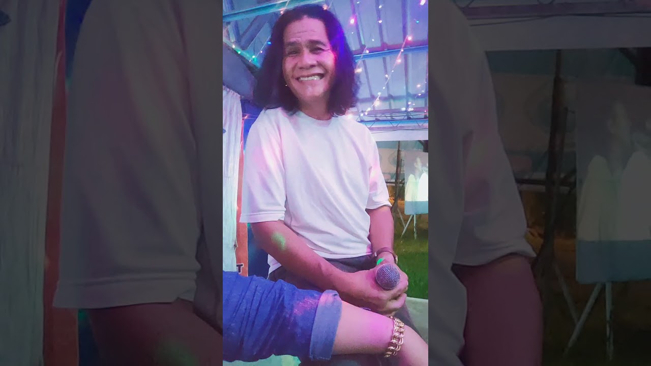 Sekuntum mawar merah sebuah puisi - YouTube