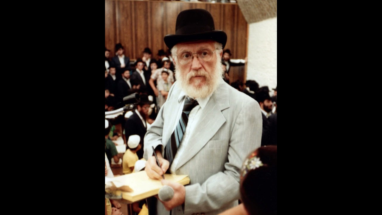 R' JJ Hecht: “Avinu Malkeinu” that the Rebbe made | ר' יענקל העכט: „אבינו מלכנו” שחיבר הרבי