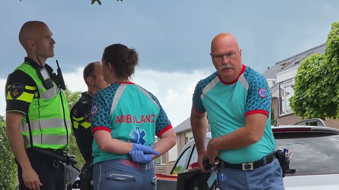 Man valt van dak bij aanhouding in Winschoten