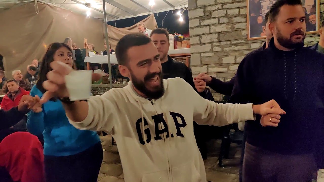 Τσίπουρα στο Πάπιγκο με το Μιχάλη Μπραχόπουλο