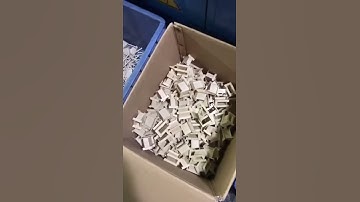 Molding transformers bobbins