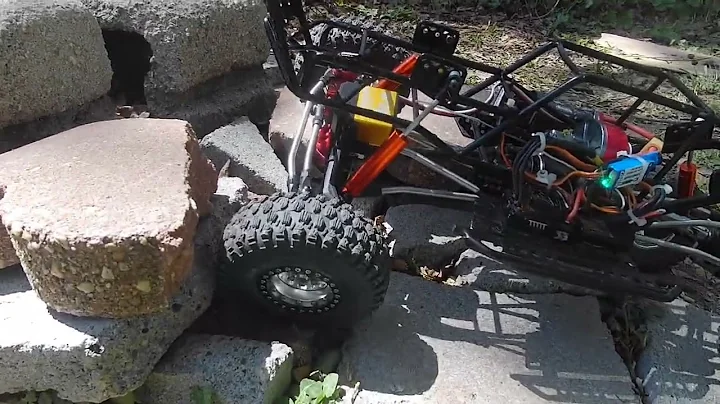 SCX10 III Caged Crawler  Chassis Portal Axle Upgrade in Action PT 1,