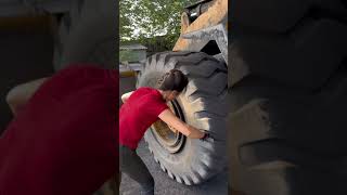 Wheel Loader Tire Inner Tube Replacement Outdoor Rescue!