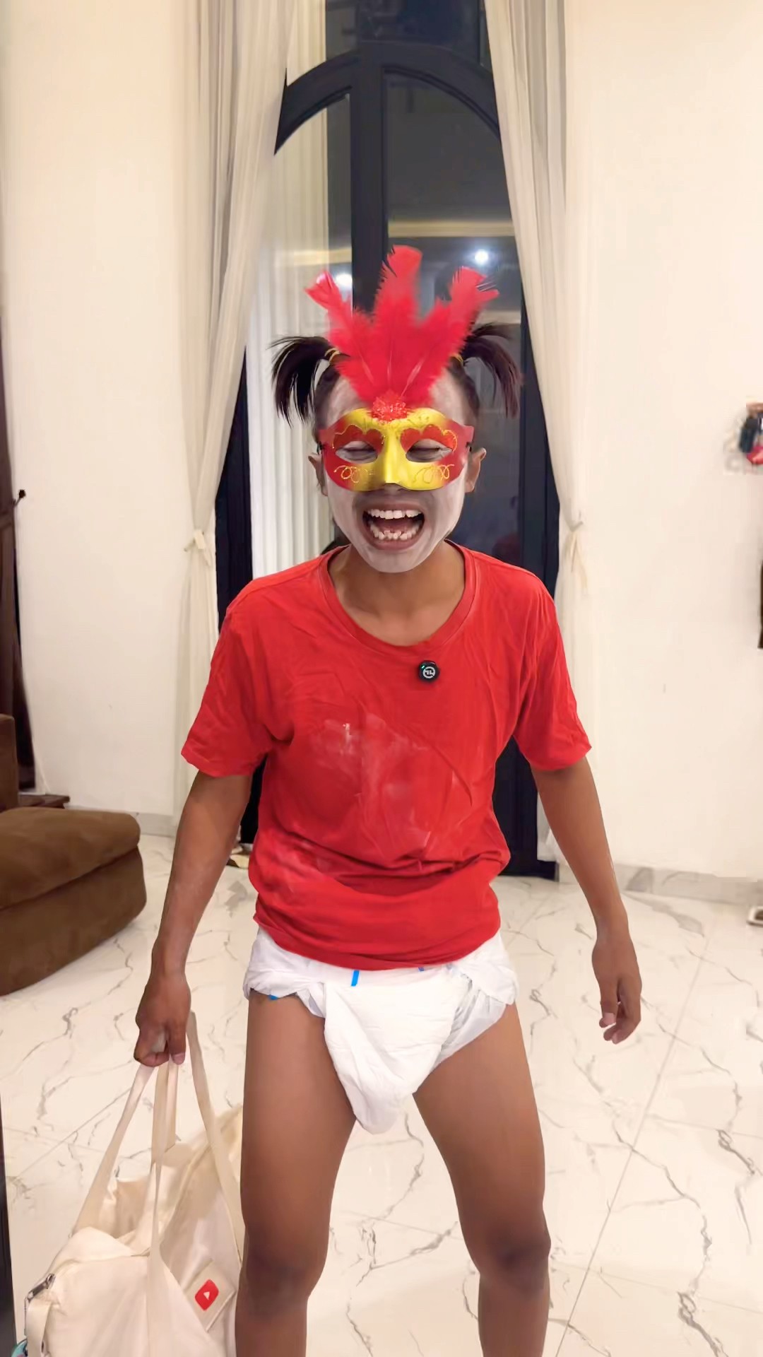 Sampe Lupa Pake Celana