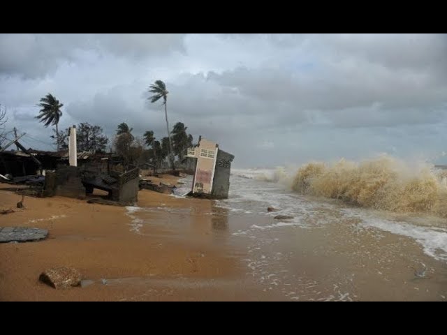تأهب في تايلاند وسط توقعات بوصول عاصفة استوائية خلال الساعات القادمة  🌧️🌊