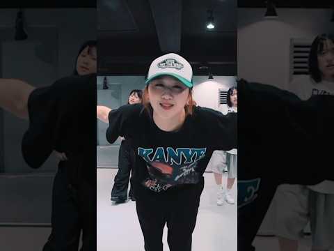 칸예가 함께하는 슈퍼댄스 Rock⭐️🎸 #LISA - #ROCKSTAR #걸스힙합 #girlshiphop #DANCE | #Choreography by <strong>지영</strong>