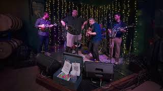 Hitch and the Giddyup featuring Massive Diva - The Devil (Live from Nod Hill Brewery)