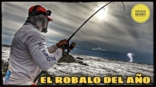 ROBALON ! espectacular PELEA con Súper róbalo // pesca en pleno huracán PAMELA que buenísima !