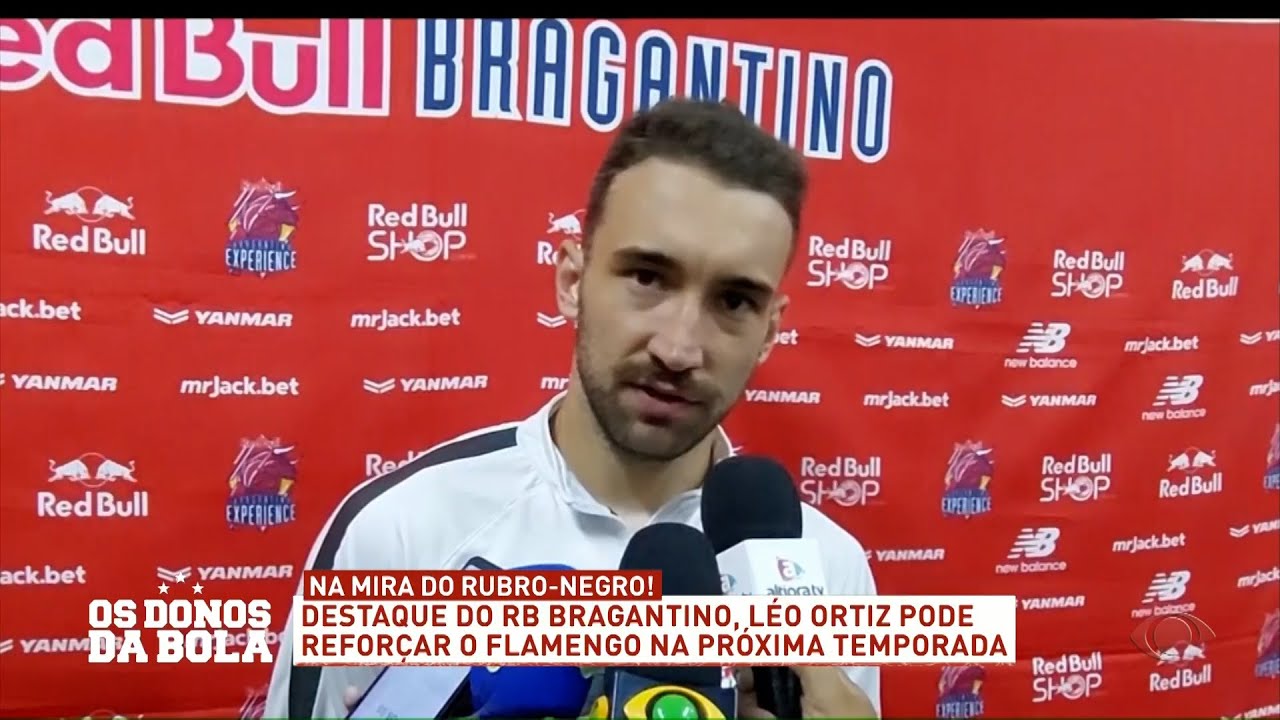 Joga no Bragantino, é destaque no Brasileiro, agora viria ao Mengão, não é  Léo Ortiz