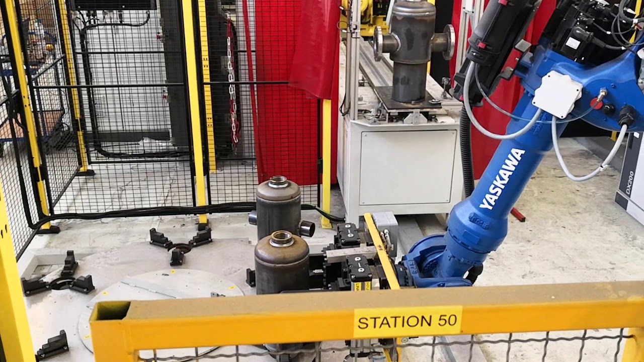 Yaskawa robot - YouTube