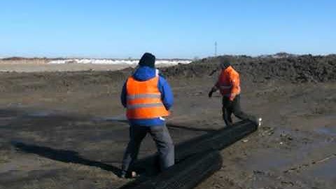 Tensar TriAx geogrid installation over soft ground, Netherlands