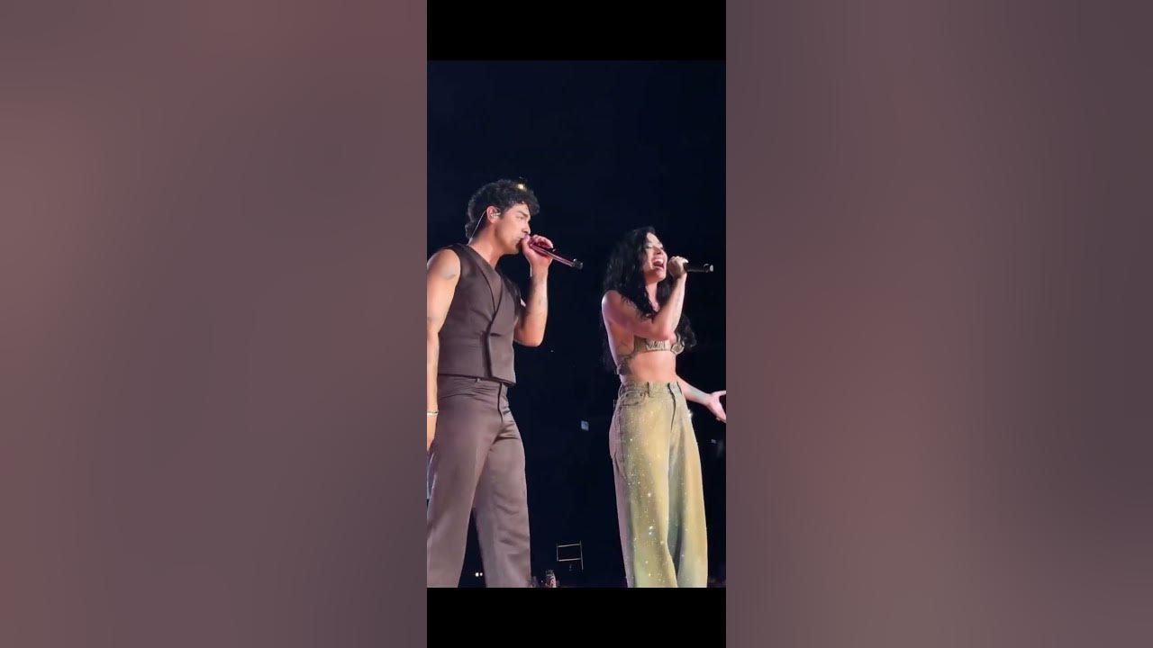 Demi Lovato and Jonas Brothers perform “Wouldn’t change a thing” 2025 Demi Lovato and Jonas Brothers perform “Wouldn’t change a thing” 2025