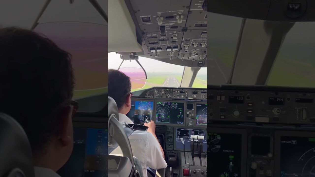 Boeing 787 Dreamliner Takeoff from the Cockpit
