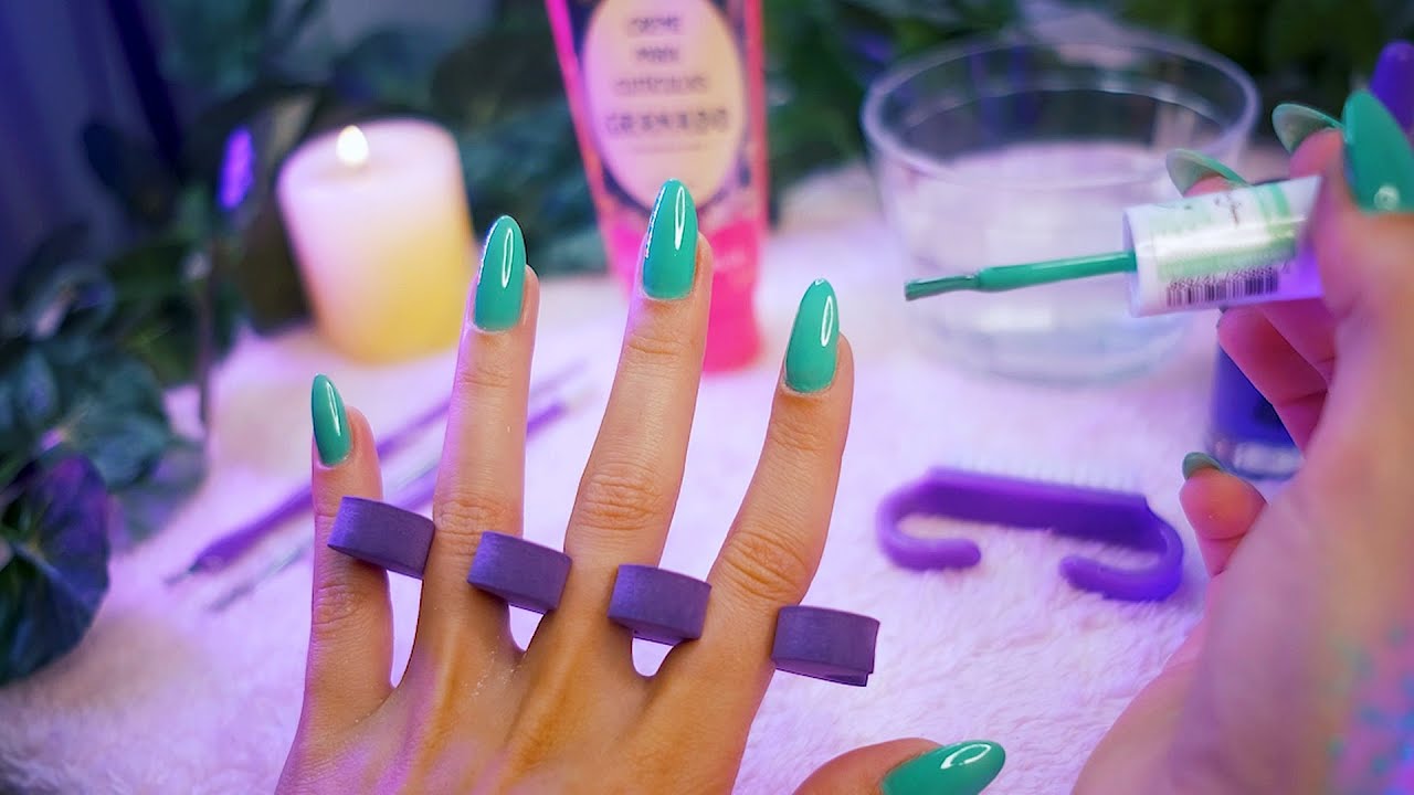 ASMR Manicure - FAZENDO MINHAS UNHAS E FOFOCANDO 💅🏻 com sons de chuva 💦