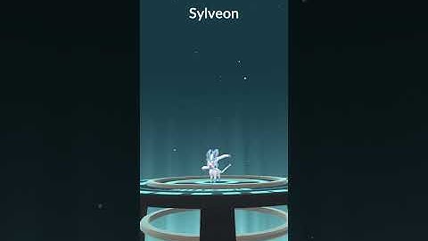 Pokémon Go: Evolving Shiny Eevee into Sylveon