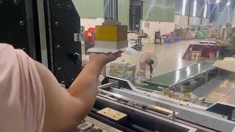 Sản Xuất Hộp Cứng theo Thiết Kế Riêng - Số Lượng Từ 100h