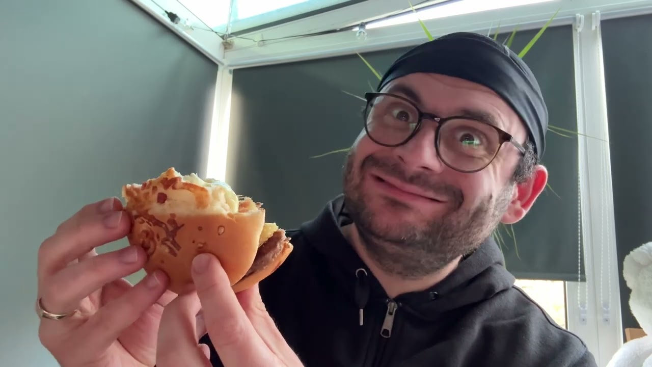 Big Rösti Raclette - Mc Donalds sandwich hands-on - YouTube Big Rösti Raclette - Mc Donalds sandwich hands-on - YouTube