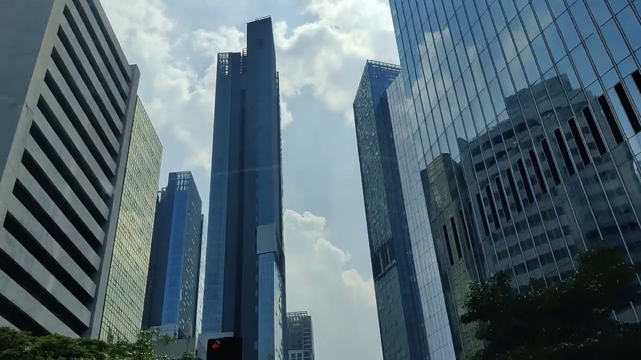 Taxi Ride to Greenhills Mall Makati Manila Philippines P2