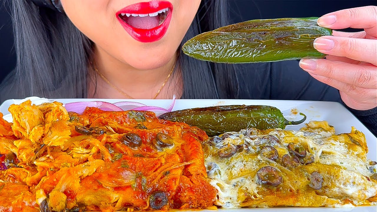 ASMR GIANT ENCHILADAS PLATTER WITH HUGE JALAPEÑO AND PICKLED ONIONS | MUKBANG | ASMR Phan