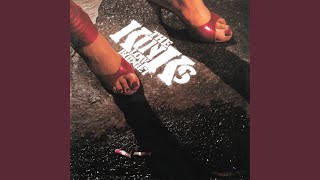 Miniatura de vídeo de "The Kinks - Catch Me Now I'm Falling"