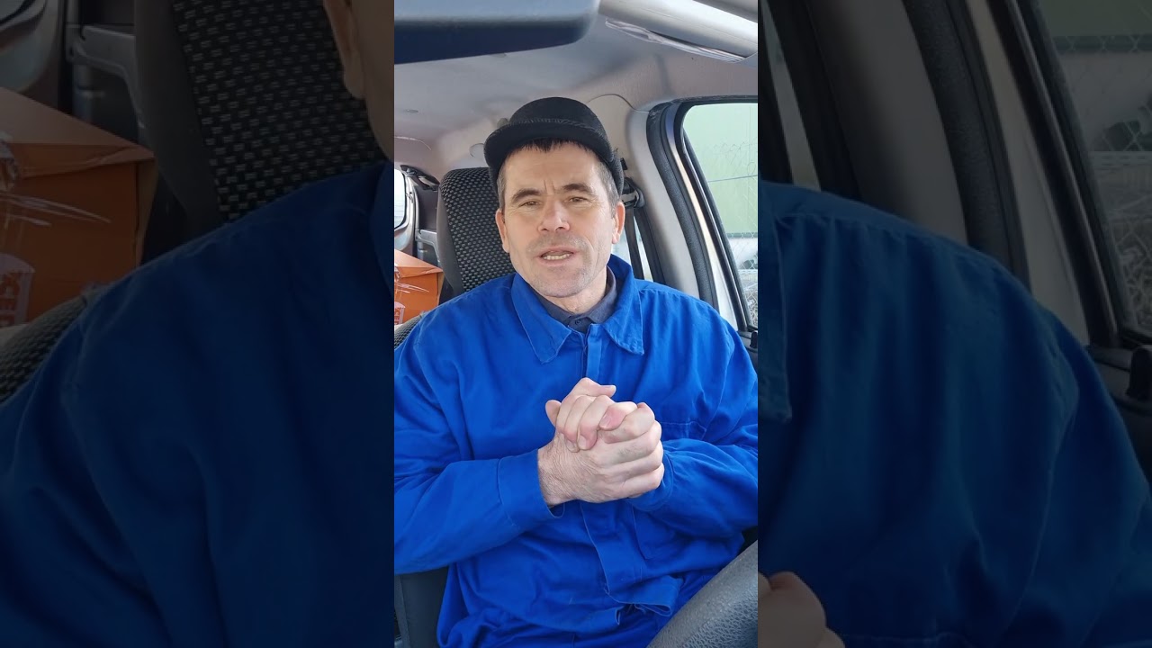 Mă aflu la Apisrom, unde presez fagurii din ceară! Doritorii de ceară naturală, mă pot contacta!