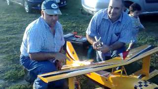 Luis Paz y Nilo new biplano ulitmate motor dle 30 cc. Club de Aeromodelismo Alas del Salnes