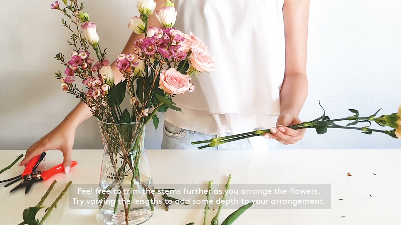 FreshBlooms Why is it important to trim flower stems. YouTube